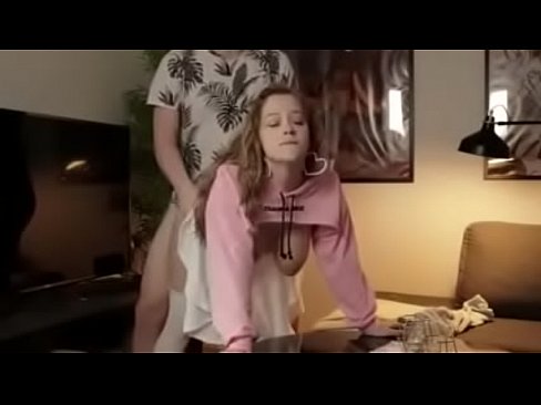 Русская зрелая трахается с племянником